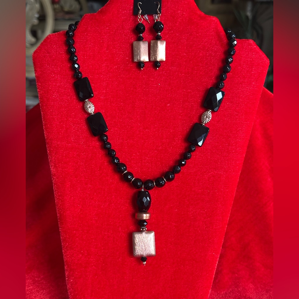 Handcrafted Black Onyx & Copper Necklace & Earring Set.